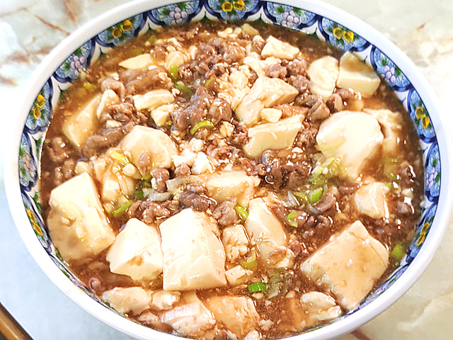 豚こまで簡単中華！豚こま肉と絹ごしで作る麻婆豆腐のレシピ