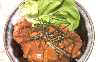 名古屋風ソースで！豚ロースの味噌カツ丼